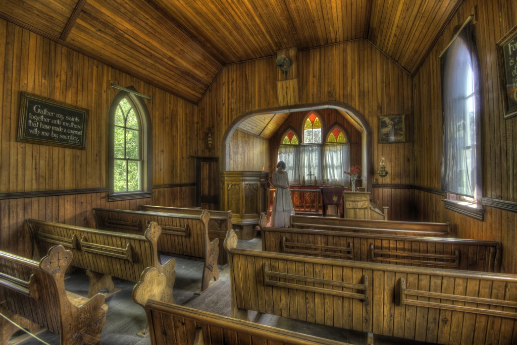 St Saviour's Church interior