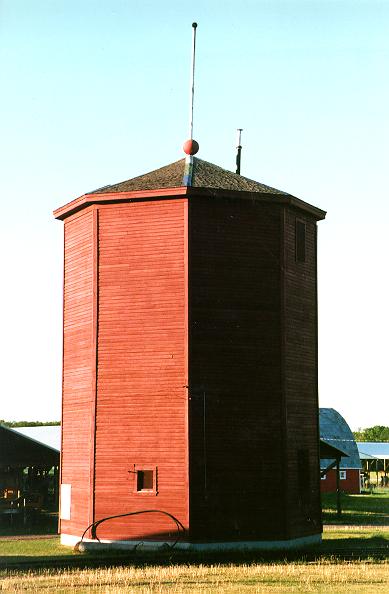 MacGregor water tower